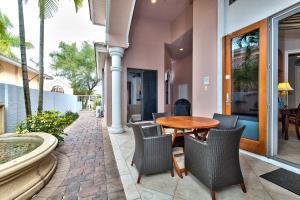 Neapolitan Vacation North Naples